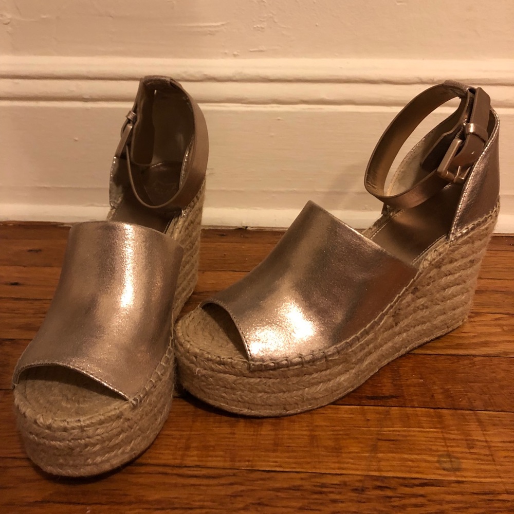 Brand new never worn Marc Fisher espadrilles!